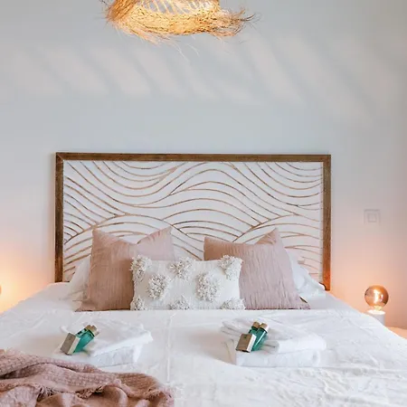 Huswell - Your Perfect Coastal Escape With Swimming Pool Apartment Ostend