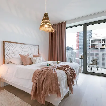 דירה Huswell - Your Perfect Coastal Escape With Swimming Pool