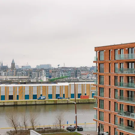 Huswell - Your Perfect Coastal Escape With Swimming Pool Apartment Ostend